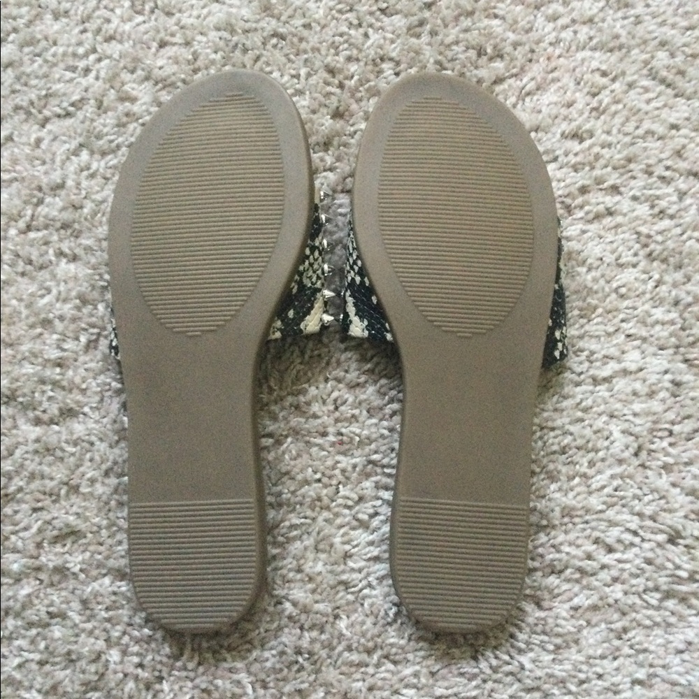 🔥🔥HOST PIC🔥🔥Madden Girl Farrin Studded Sandals - Picture 3 of 11